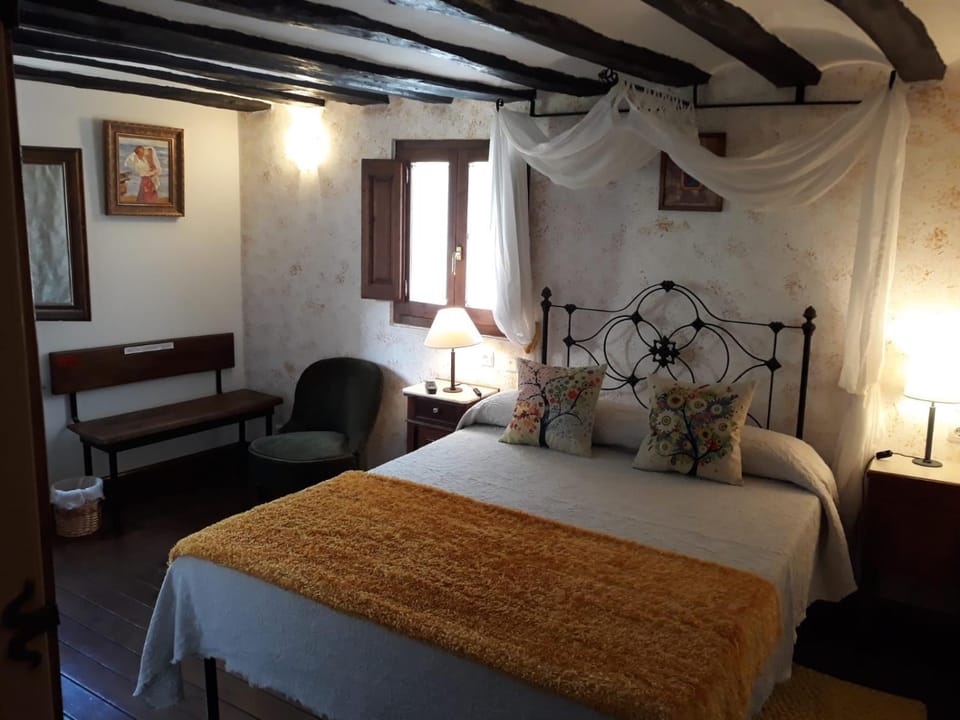 Bed, Other, Photo of the whole room