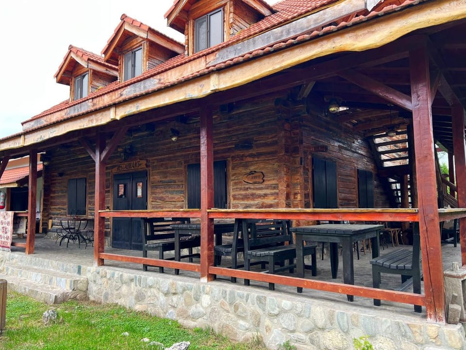 Satul Traditional Nature lodge in Romania
