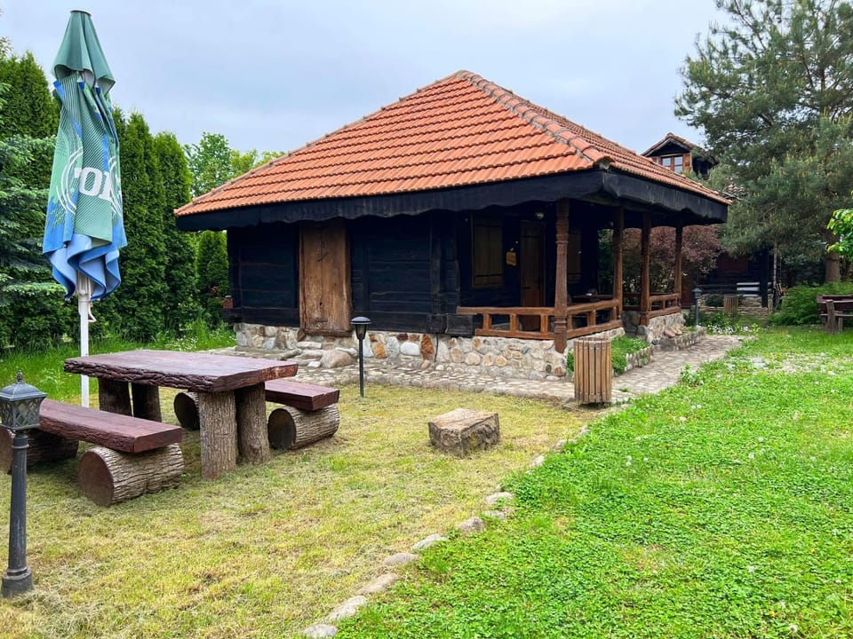 Satul Traditional Nature lodge in Romania