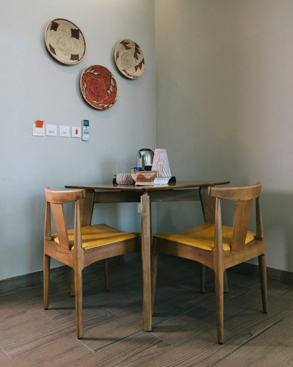 Living room, Dining area