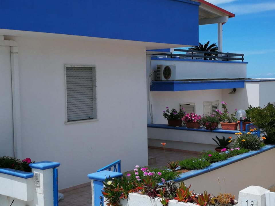 Facade/entrance, On site