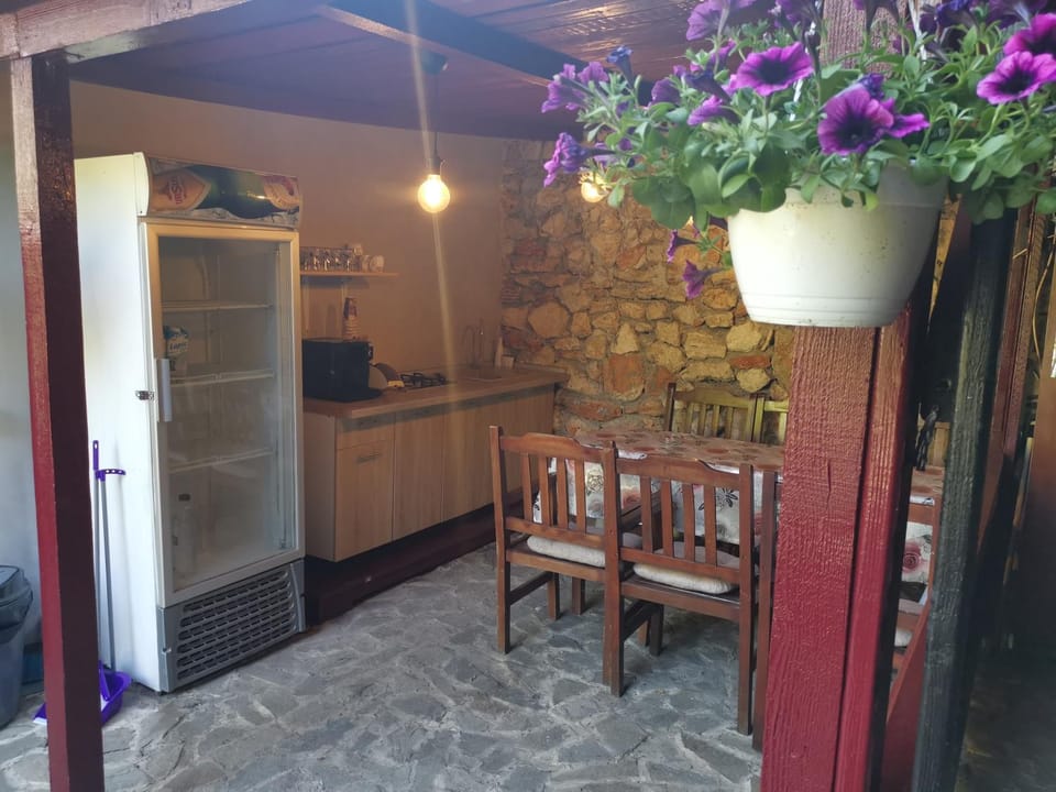 Dining area, Communal kitchen