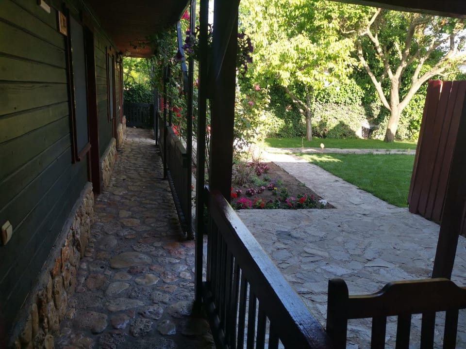 Balcony/Terrace, Garden view