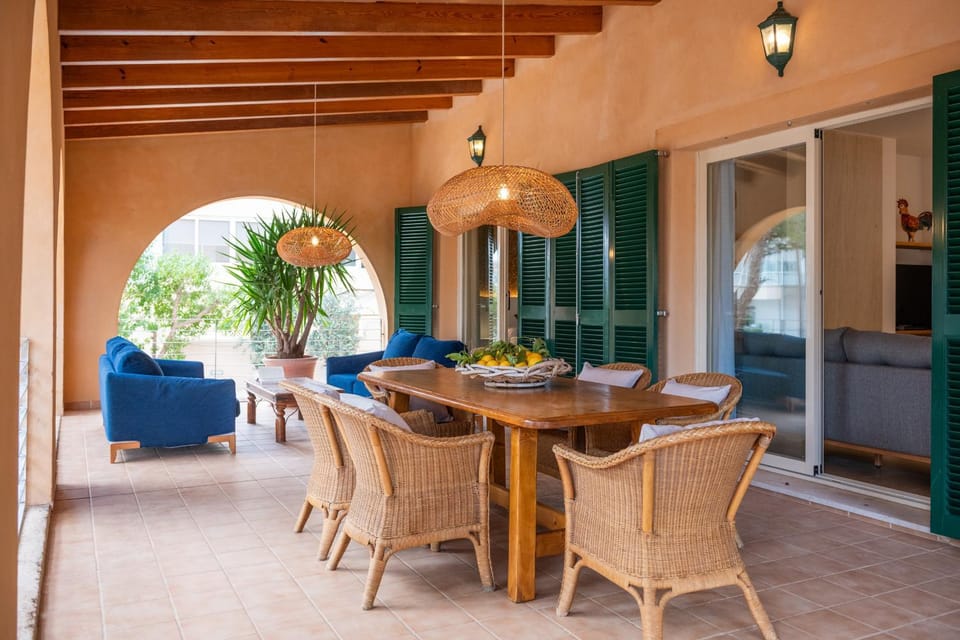 Property building, Balcony/Terrace