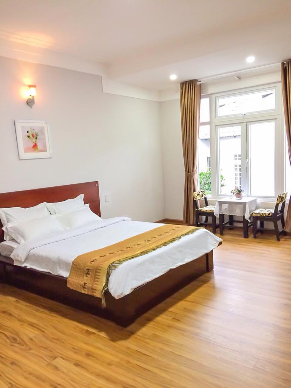 Bed, Photo of the whole room, Decorative detail, Bedroom