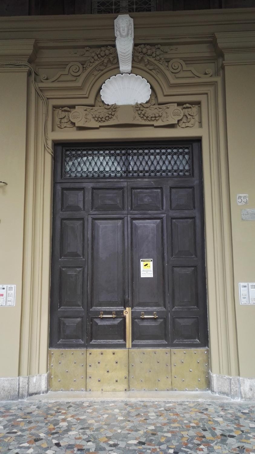 Facade/entrance, Decorative detail