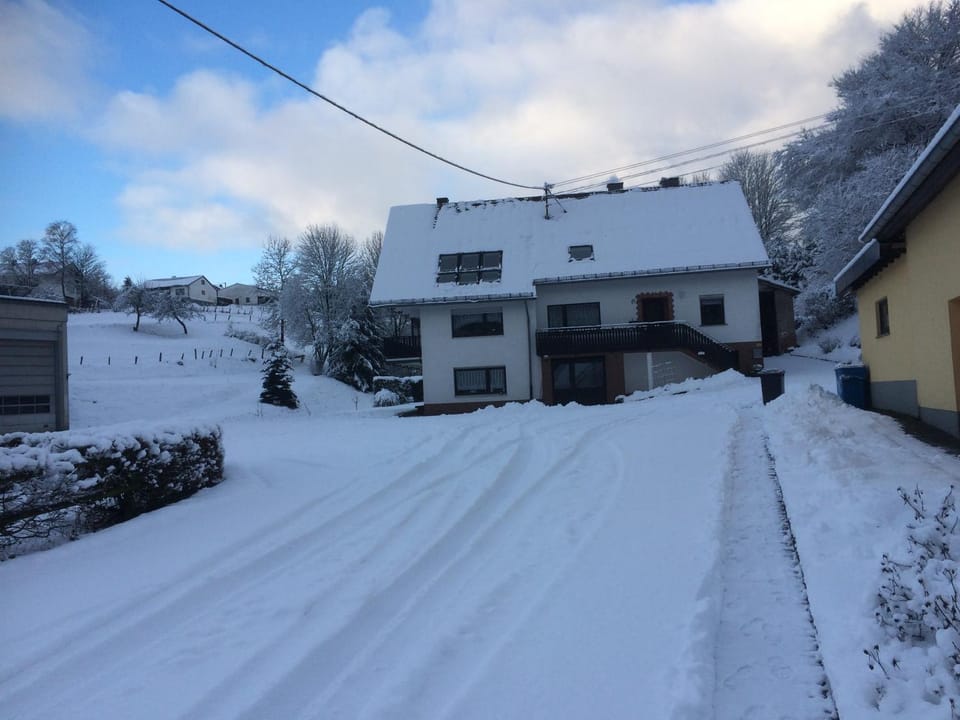 Facade/entrance, Winter
