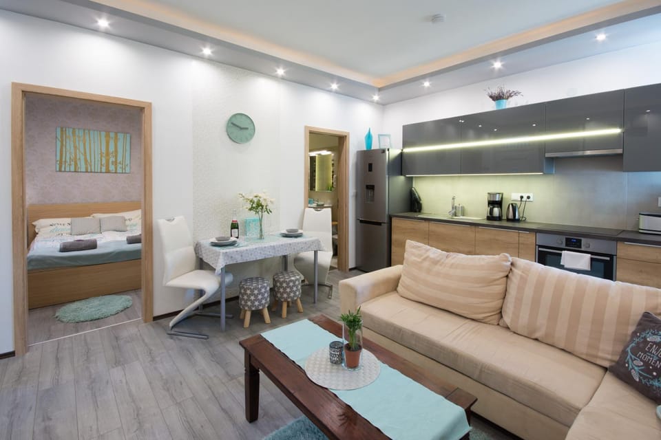 Petra’s quiet ISLAND in the heart of the city Apartment in Budapest