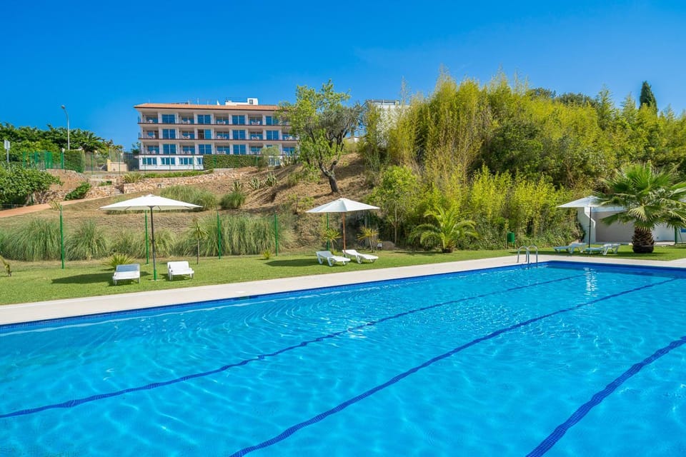 Property building, Swimming pool
