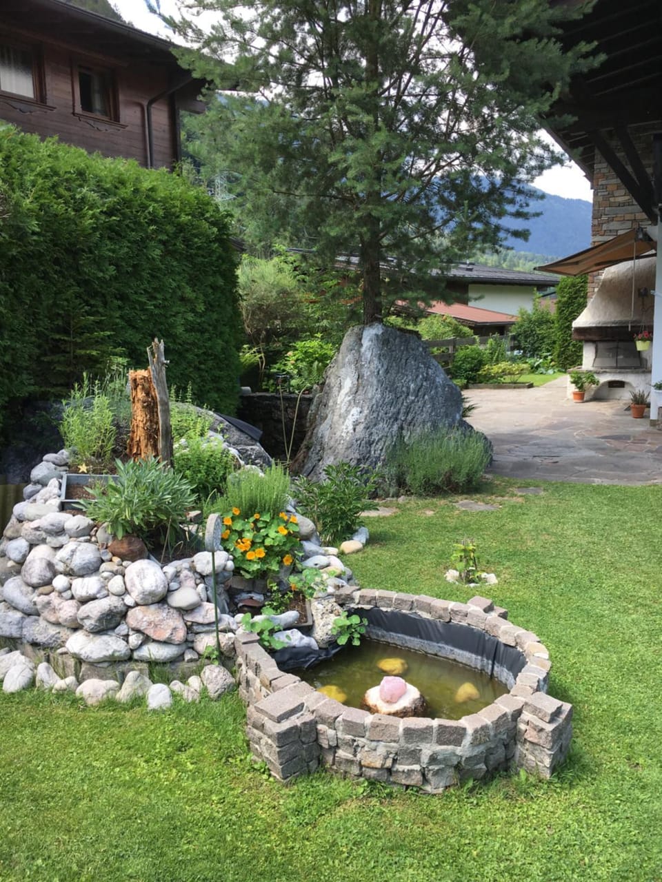 Decorative detail, Garden view