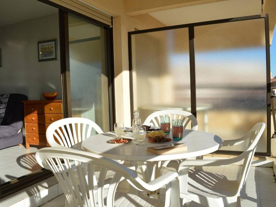 Studio cabine bord de mer, 4 pers, terrasse, rés. calme - FR-1-226A-57 Cabin in Fréjus