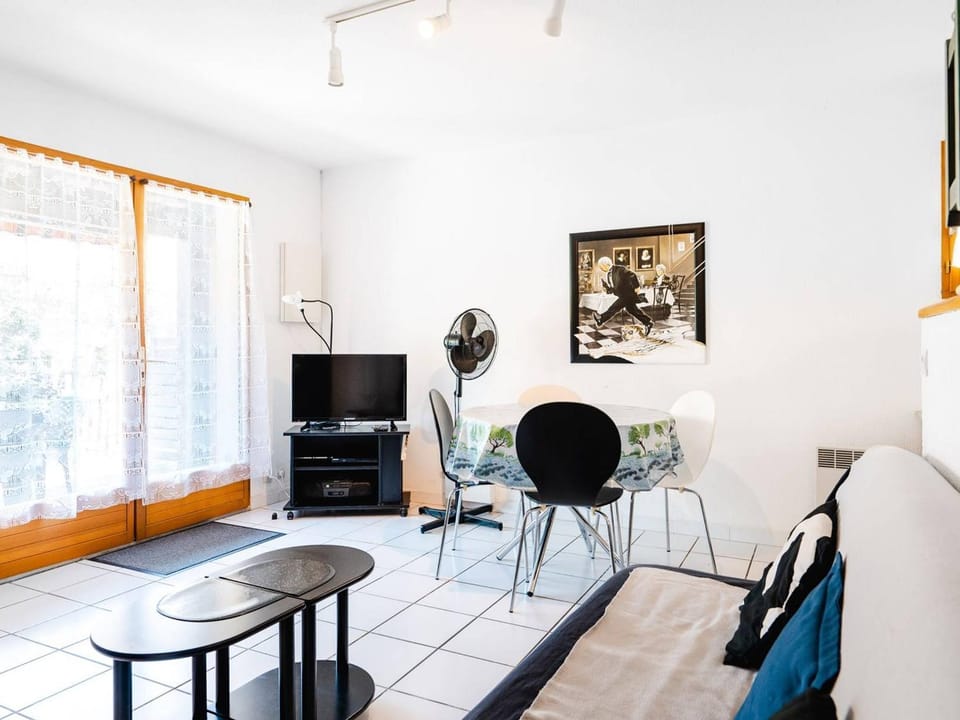 Pavillon Climatisé 3 Pièces avec Terrasse et Garage, Proche Plage - 4 Couchages - FR-1-409-68 Villa in Narbonne