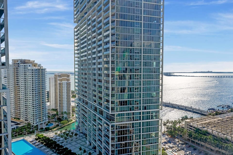 City view, Sea view