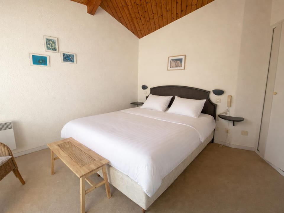 Villa Proche Plage avec Jardin, Terrasse et WiFi – La Tranche-sur-Mer - FR-1-22-272 House in La Tranche-sur-Mer
