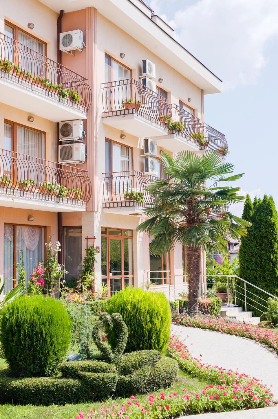 Property building, Garden