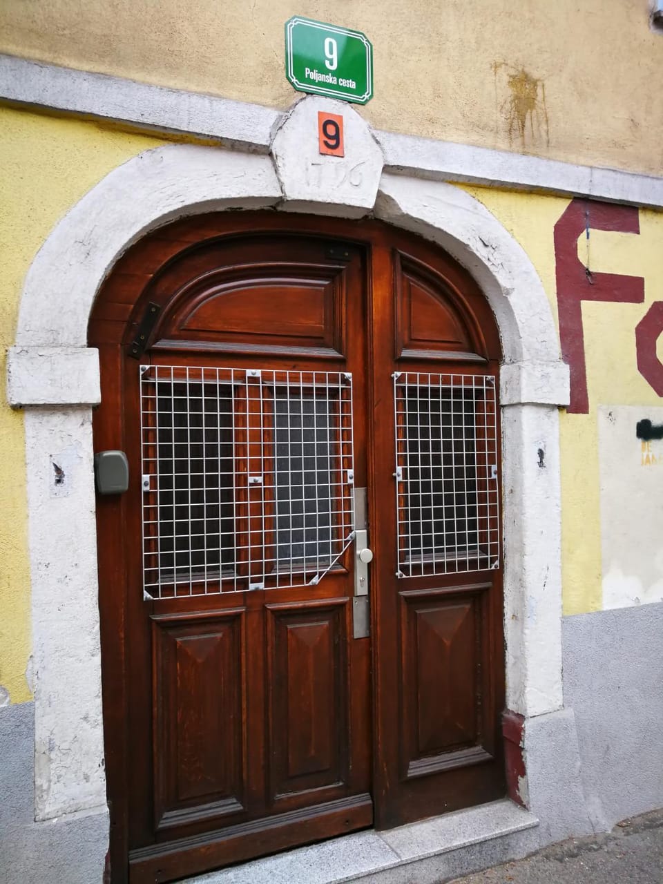 Property building, Facade/entrance