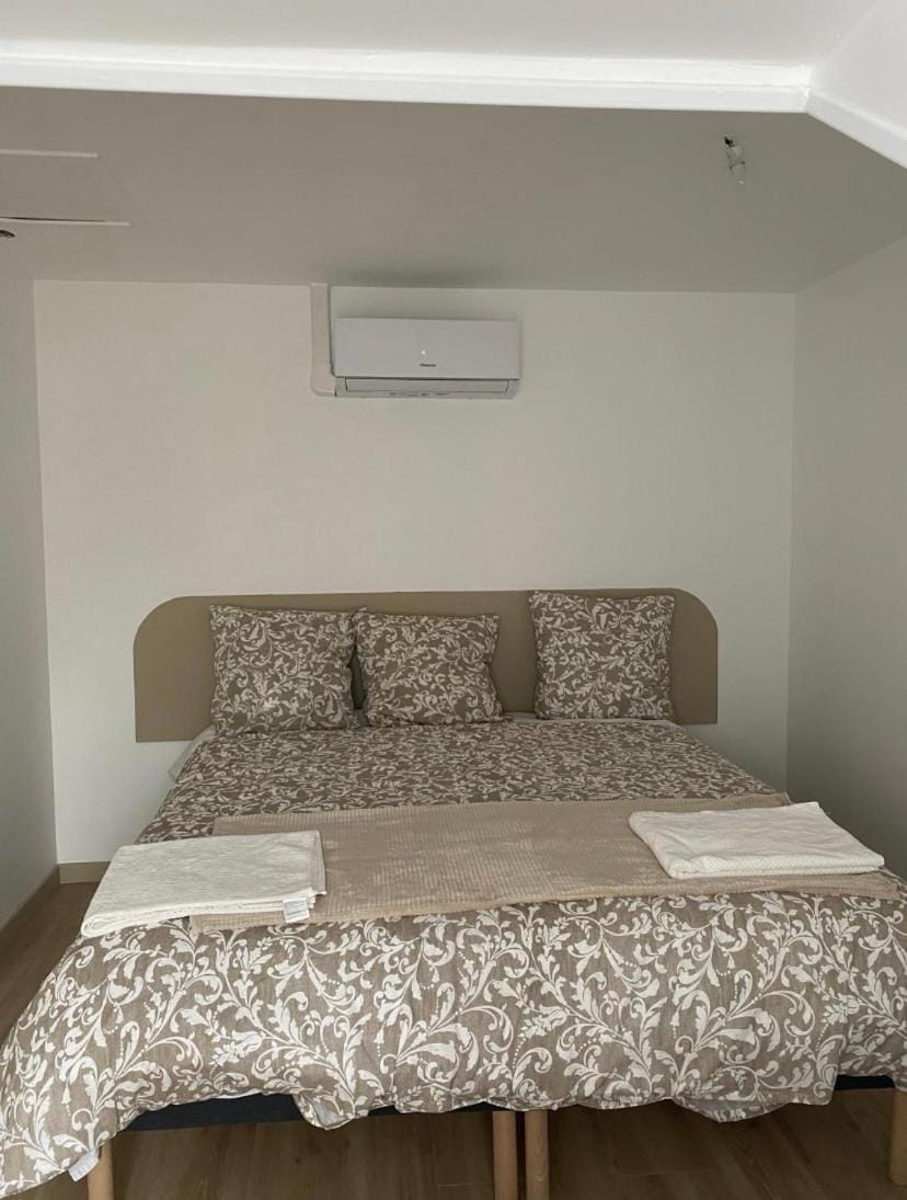 Hameau des Essarts Bed and Breakfast in Normandy