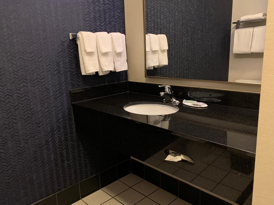 Fairfield Inn & Suites by Marriott Marietta Hotel in Marietta