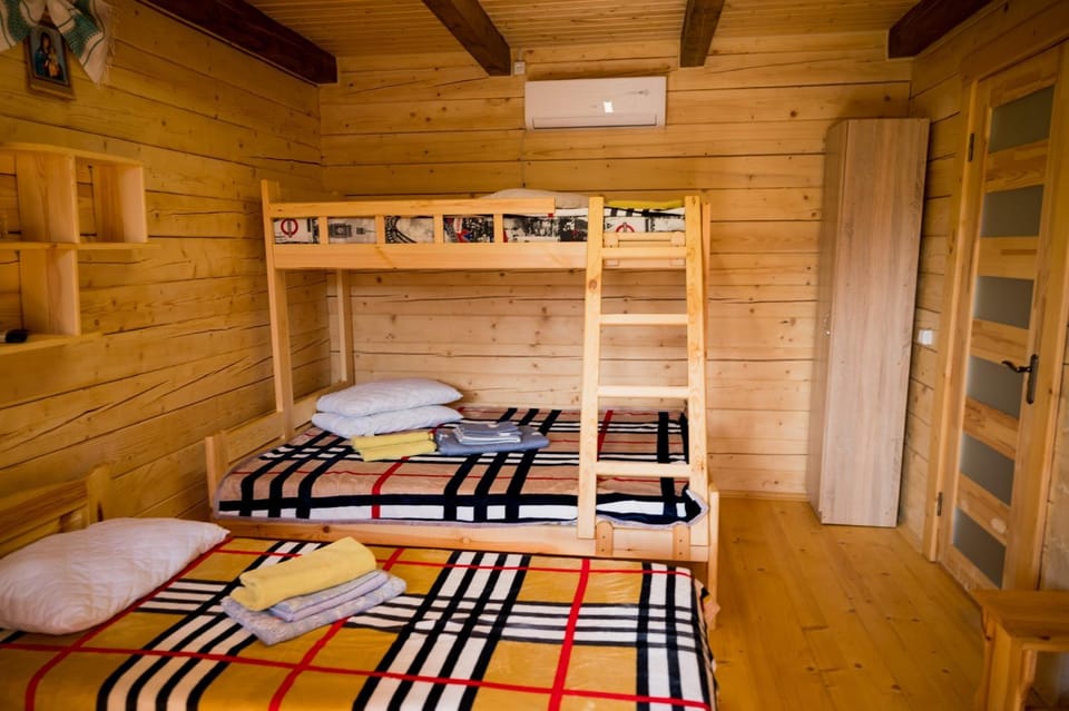 Bed, Photo of the whole room, Decorative detail, bunk bed