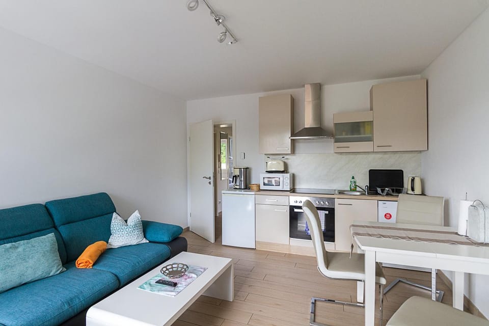Kitchen or kitchenette, Living room