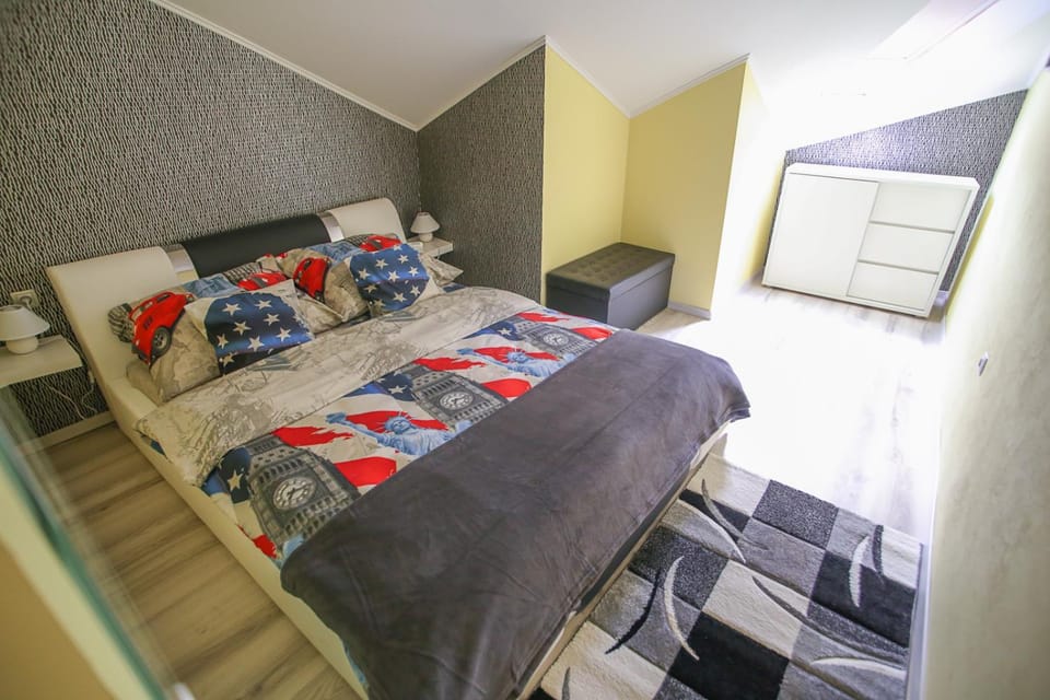 Centrum Lux 2 Apartmanok Apartment in Hungary