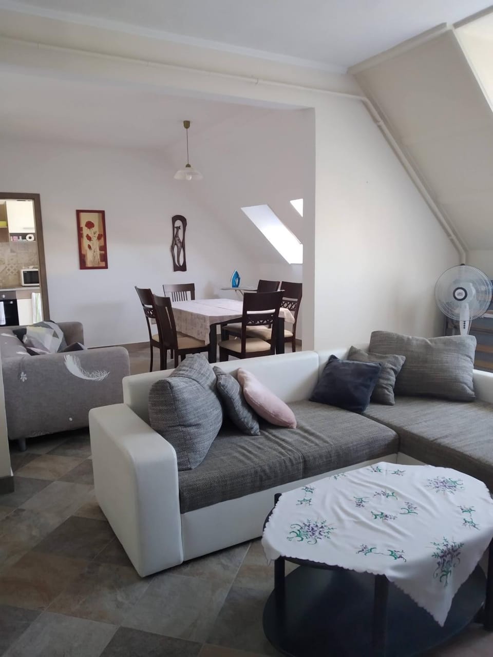 Living room, Seating area
