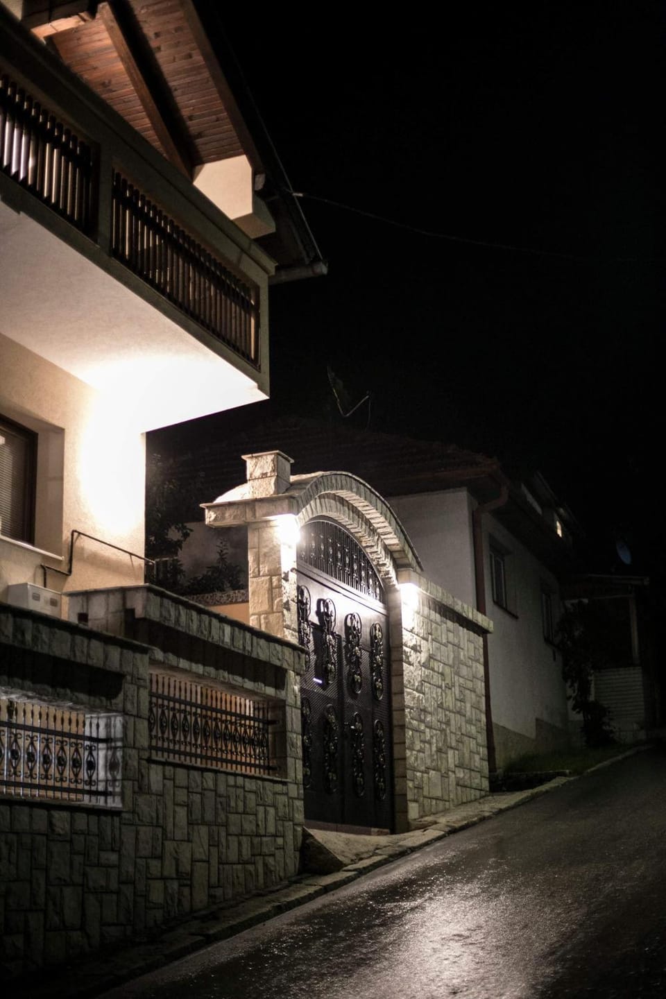 Facade/entrance