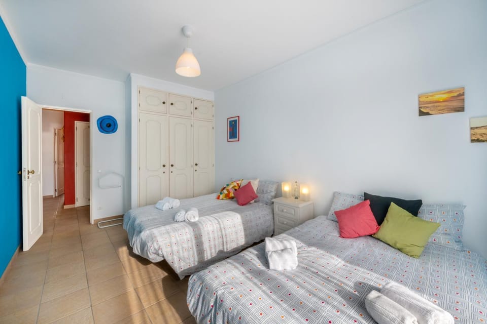 Vita Portucale ! Quarteira Sea View Apartment in Quarteira