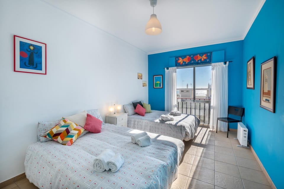 Vita Portucale ! Quarteira Sea View Apartment in Quarteira