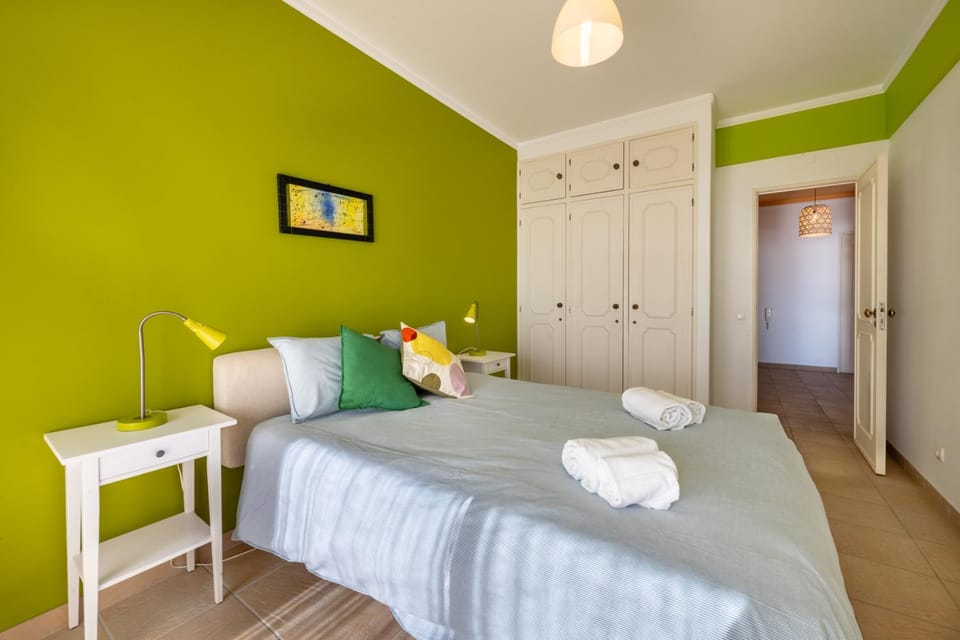 Vita Portucale ! Quarteira Sea View Apartment in Quarteira