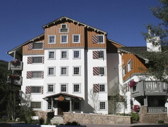 Condo with Onsite Pool & Hot Tub, Free WiFi & Garage Parking Apartment in Vail