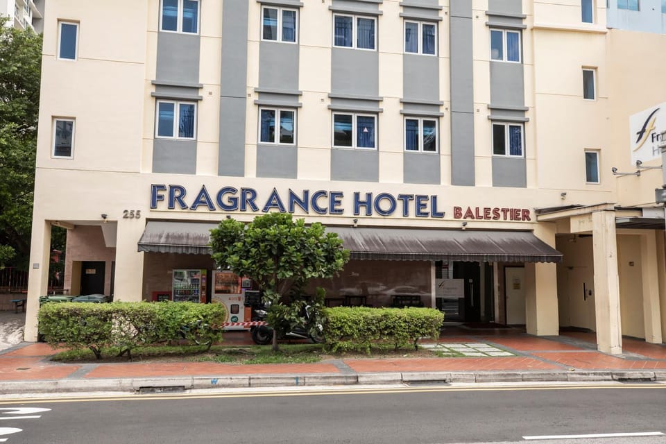 Property building, Facade/entrance