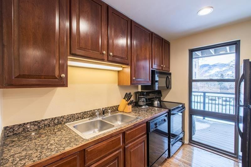 Breakaway West Condo Steps to Lifts Apartment in Vail