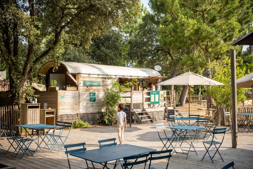 Patio, Restaurant/places to eat