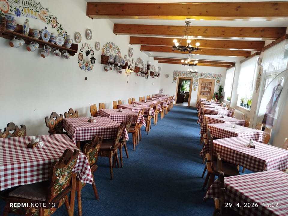 Restaurant/places to eat, Meals, Breakfast, Dinner