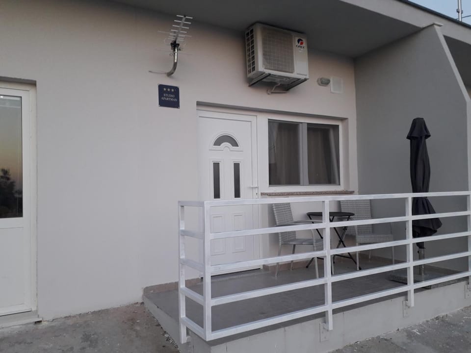 Studio Apartment Matija Apartment in Podstrana