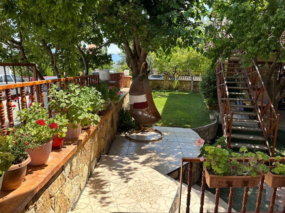 Garden, Garden view