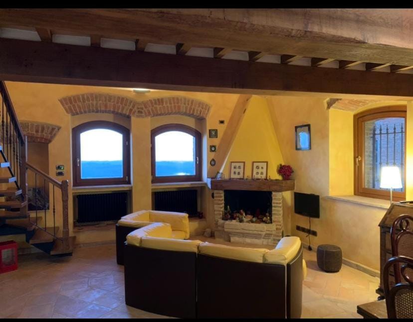 Osteria Del Borgo B&B Bed and Breakfast in Montepulciano