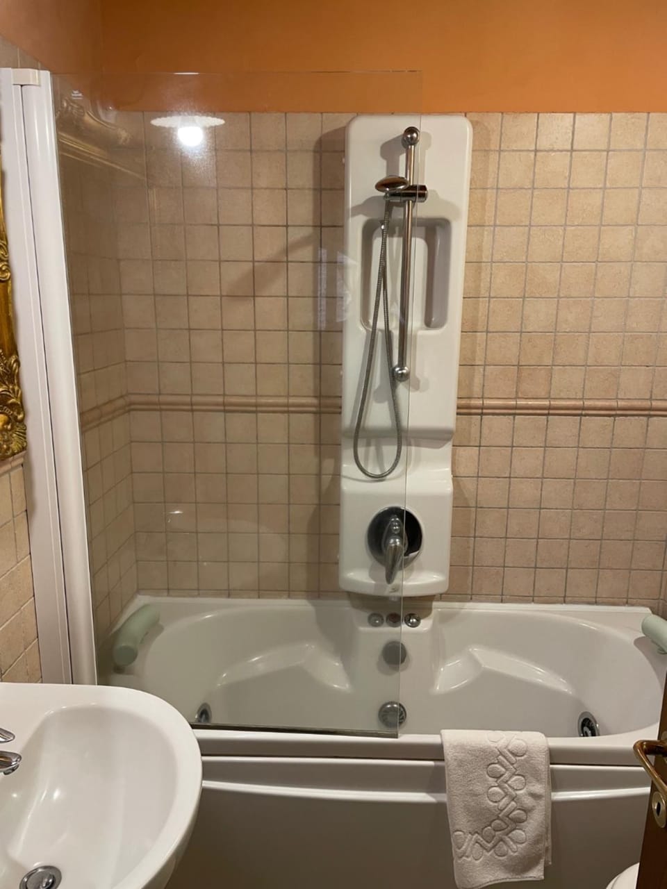 Osteria Del Borgo B&B Bed and Breakfast in Montepulciano