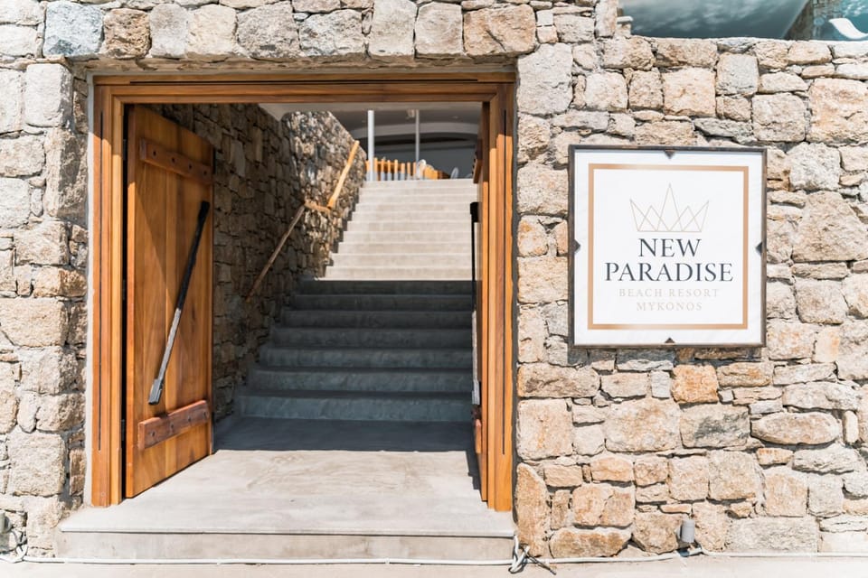 Facade/entrance, Property logo or sign
