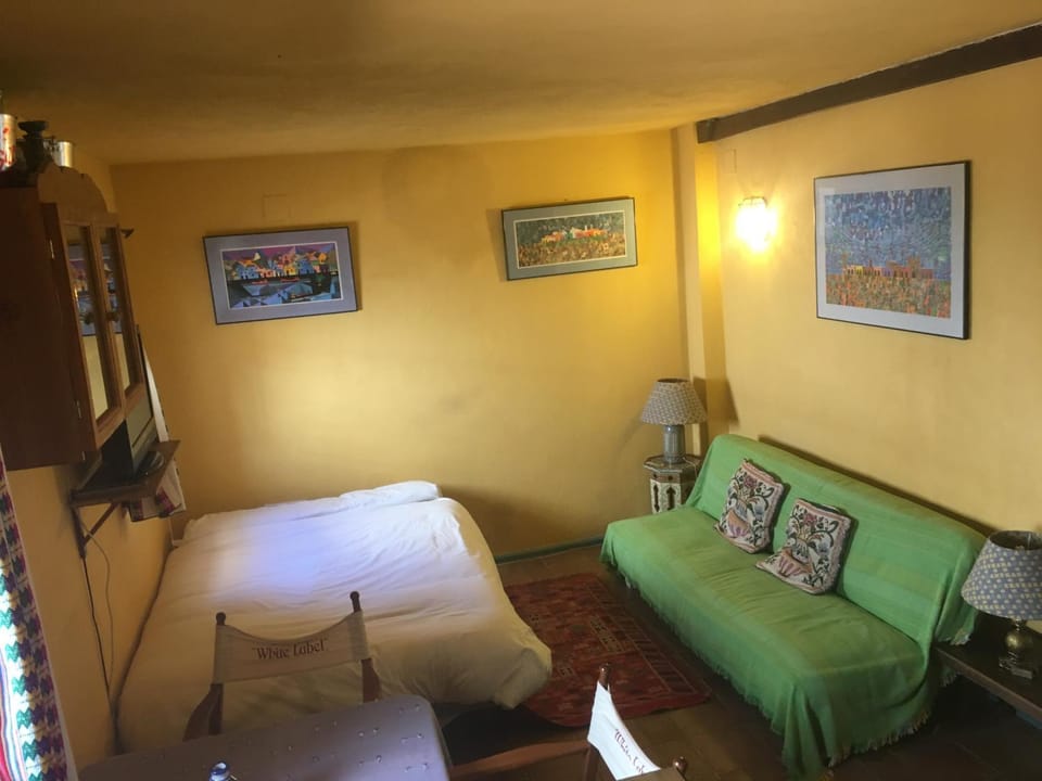 Living room, Bedroom