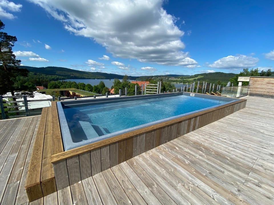 Spa and wellness centre/facilities, Lake view, Swimming pool