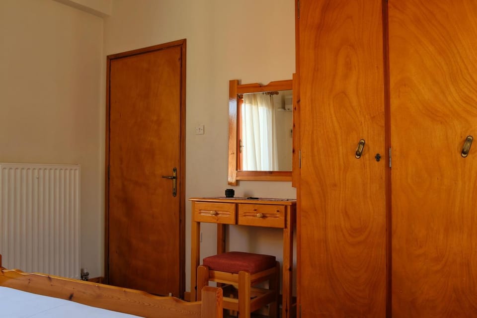 Seaview self catering apartment - Helen No 1 Apartment in Argolis, Greece