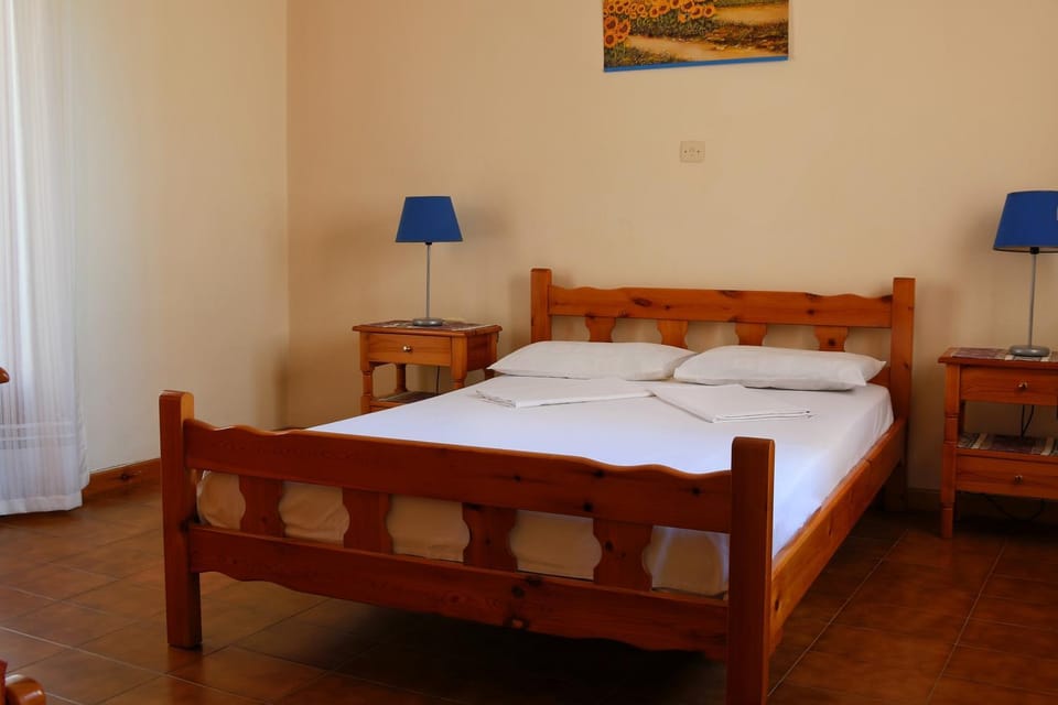 Seaview self catering apartment - Helen No 1 Apartment in Argolis, Greece