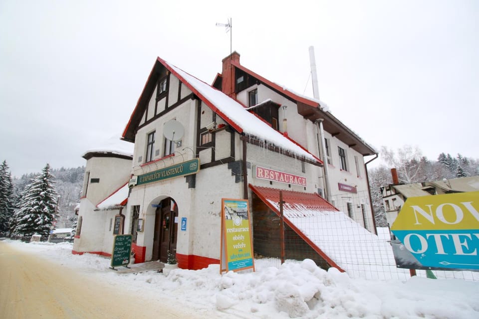 Penzion Paseky U Zapadlych vlastencu Bed and Breakfast in Lower Silesian Voivodeship