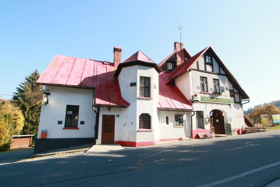 Penzion Paseky U Zapadlych vlastencu Bed and Breakfast in Lower Silesian Voivodeship