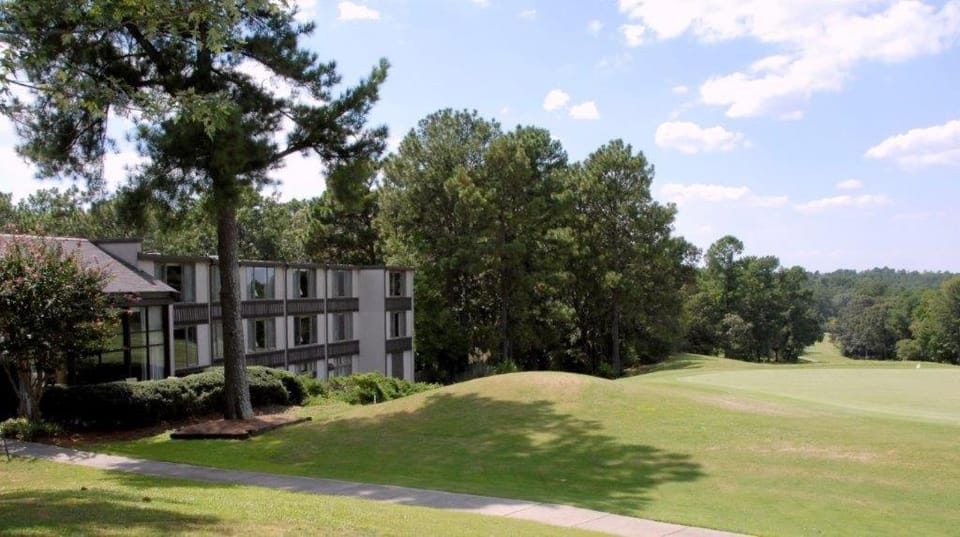The Inn at Houndslake Hotel in Aiken
