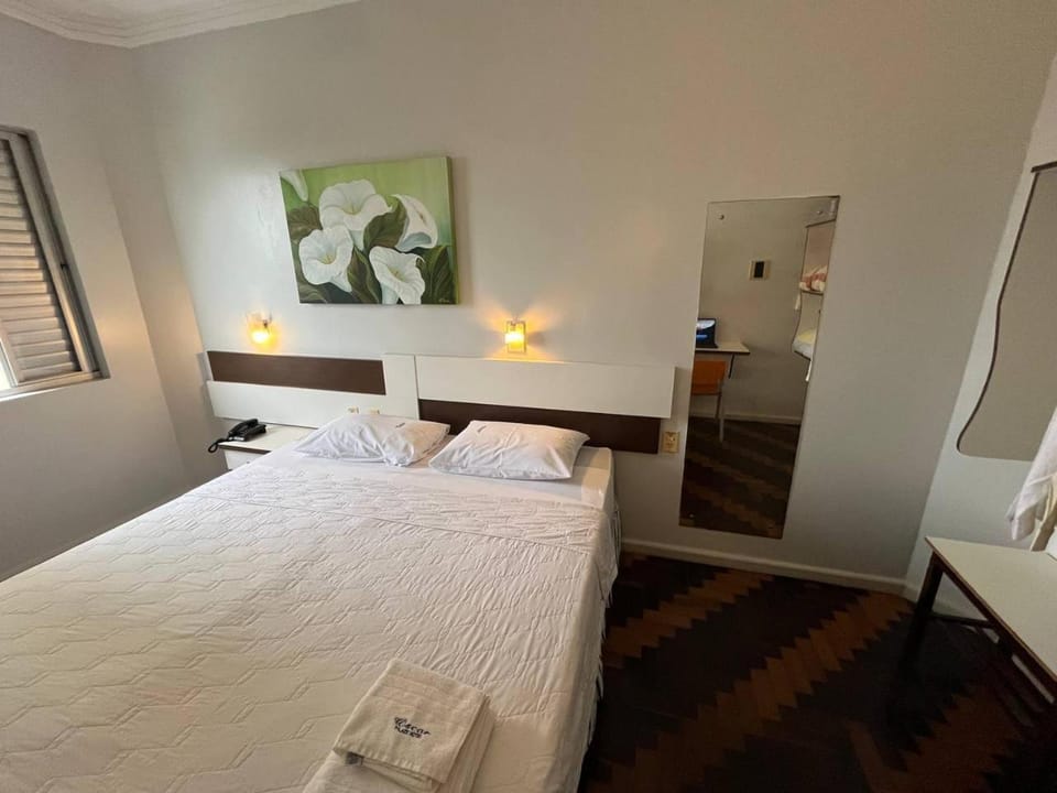 Bed, Bedroom, air conditioner
