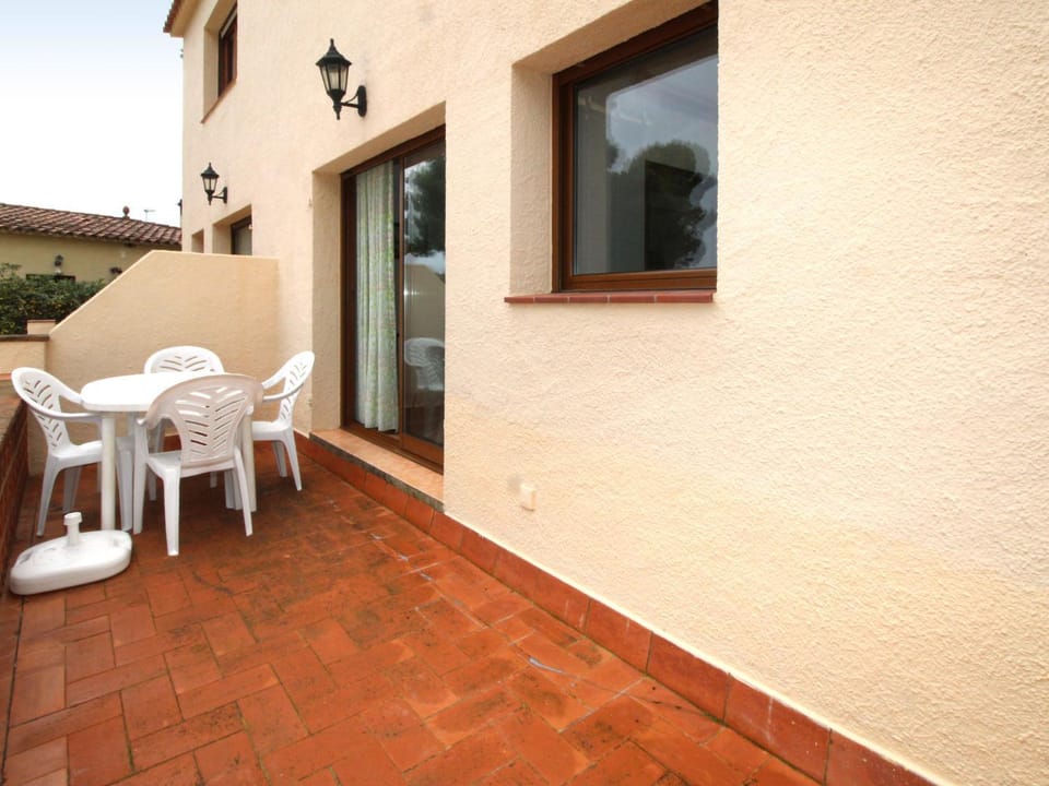 Holiday Home Palsmar by Interhome House in Baix Empordà
