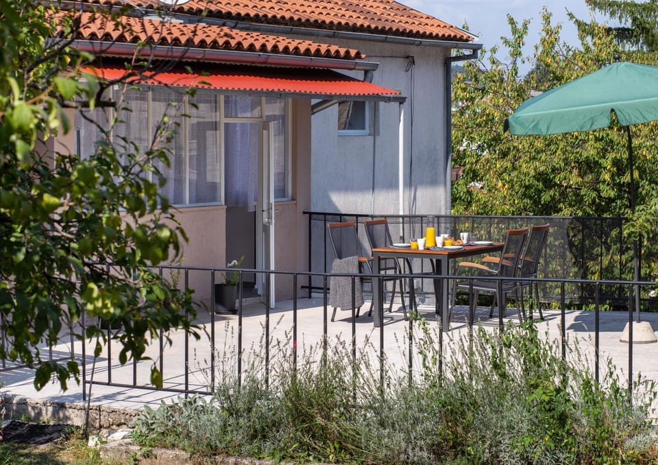 Balcony/Terrace, Garden view, Quiet street view, Inner courtyard view